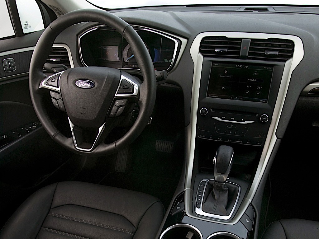 Ford Fusion North American photo 57