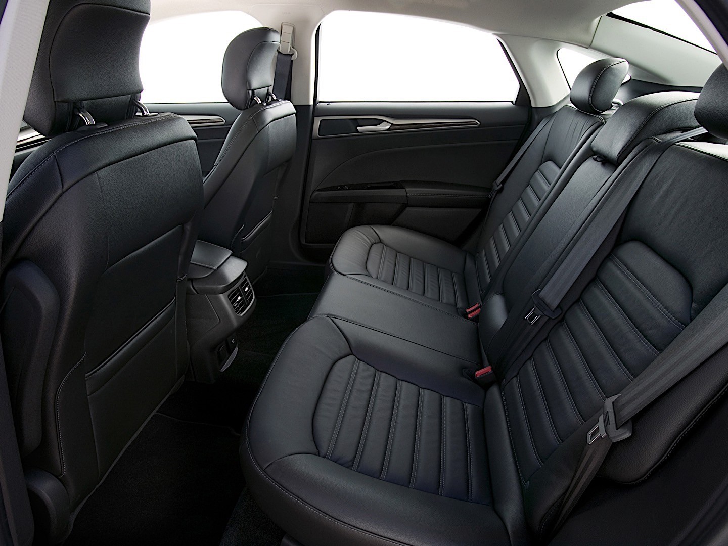 Ford Fusion North American photo 60