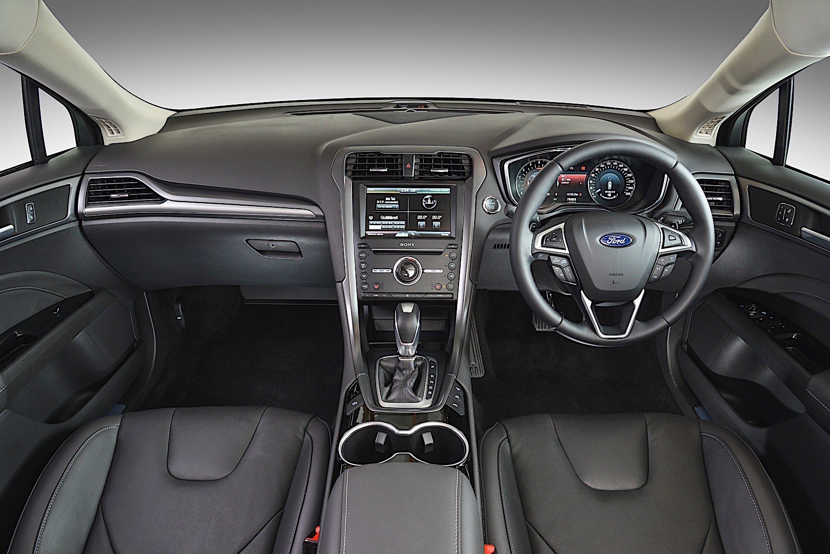 Ford Fusion North American photo 62