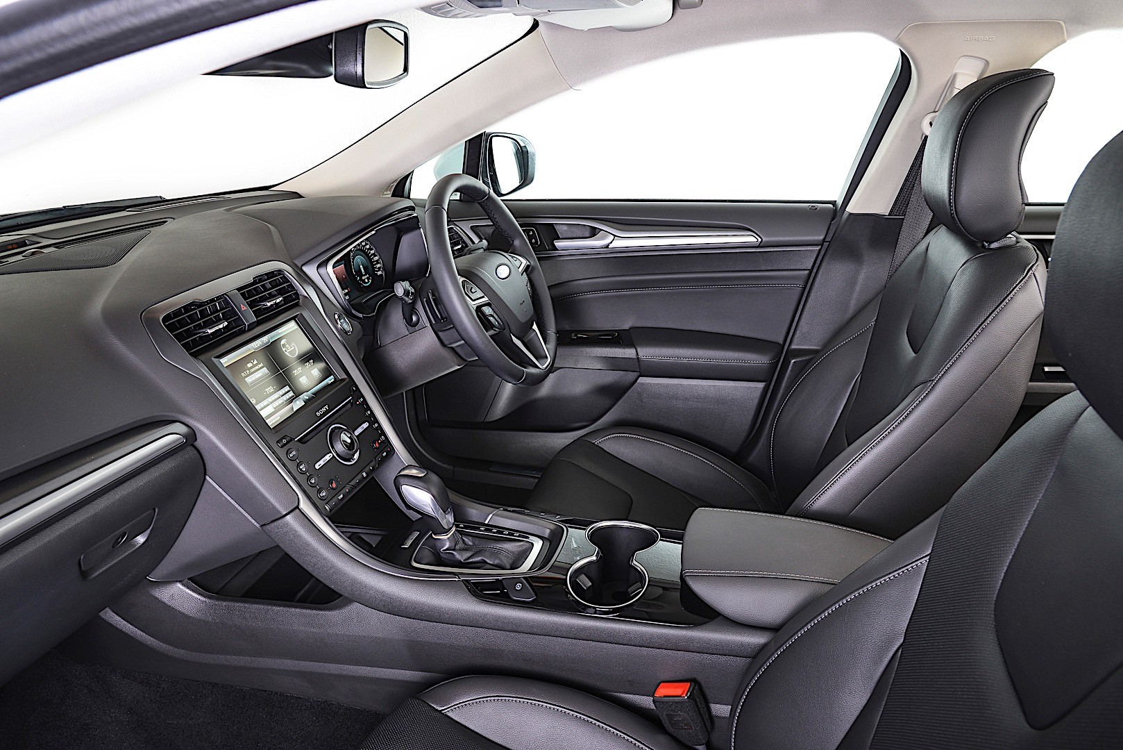 Ford Fusion North American photo 65