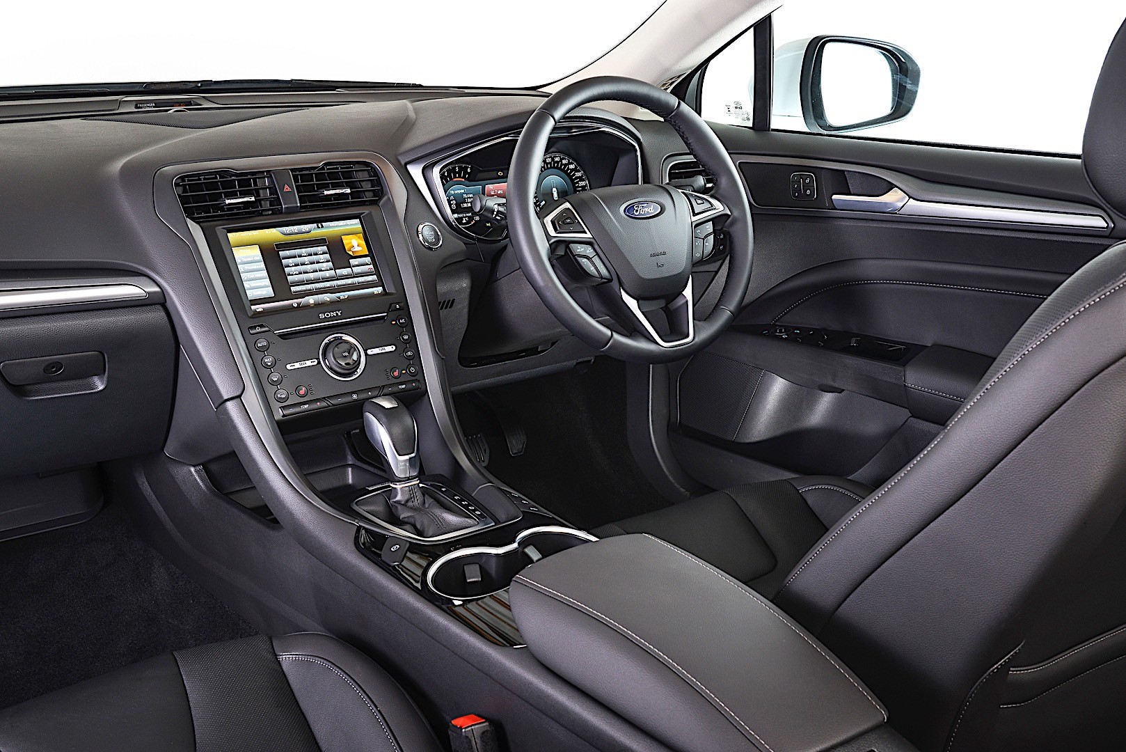 Ford Fusion North American photo 66