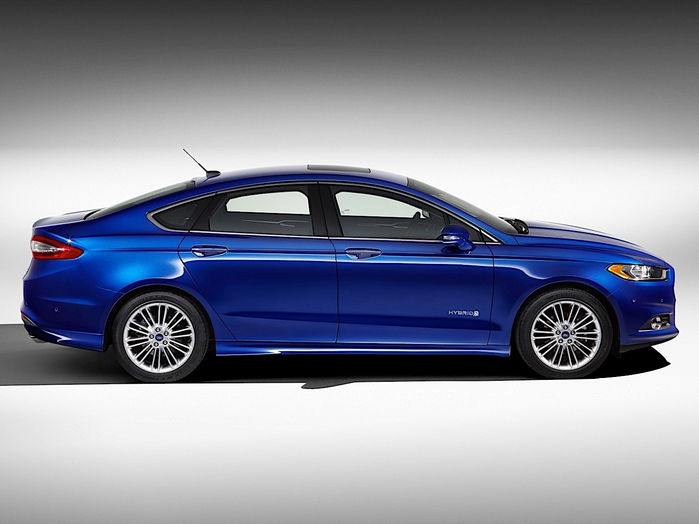 Ford Fusion North American photo 44