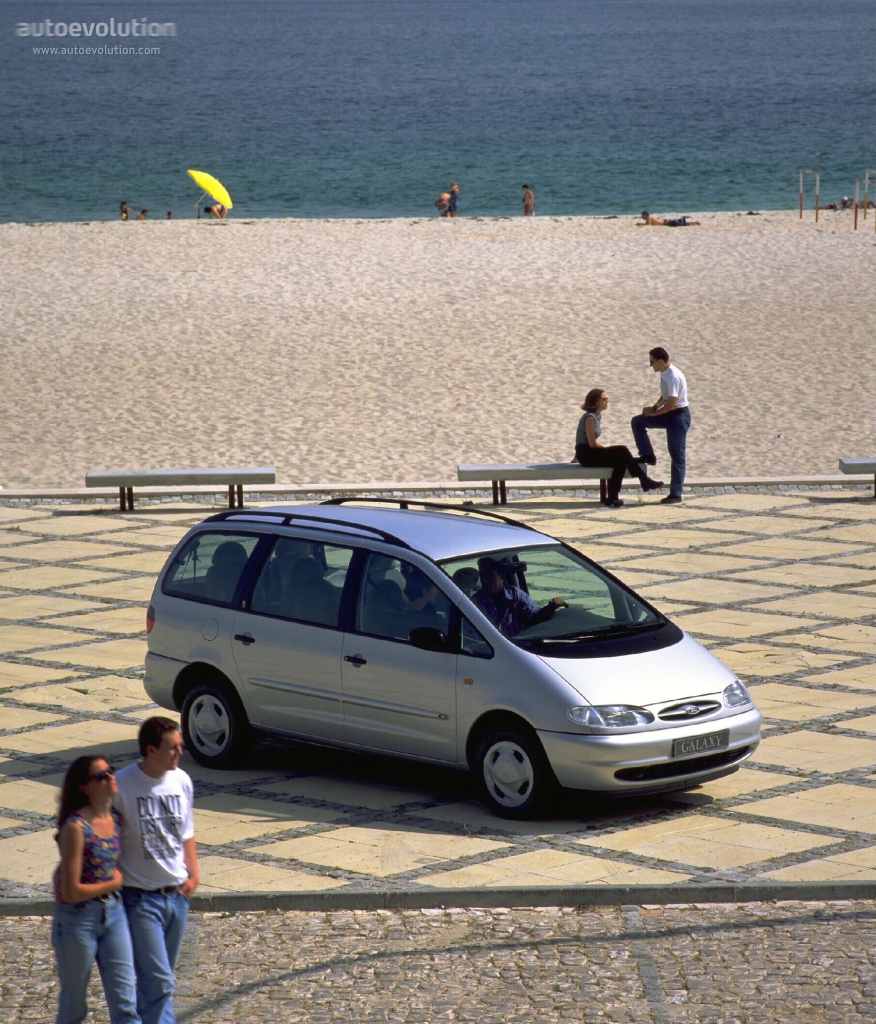 Ford Galaxy photo 3