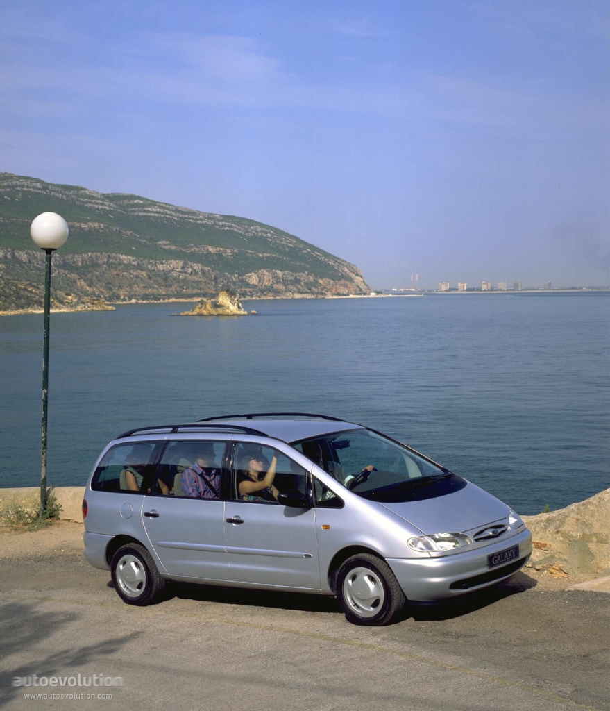 Ford Galaxy photo 4