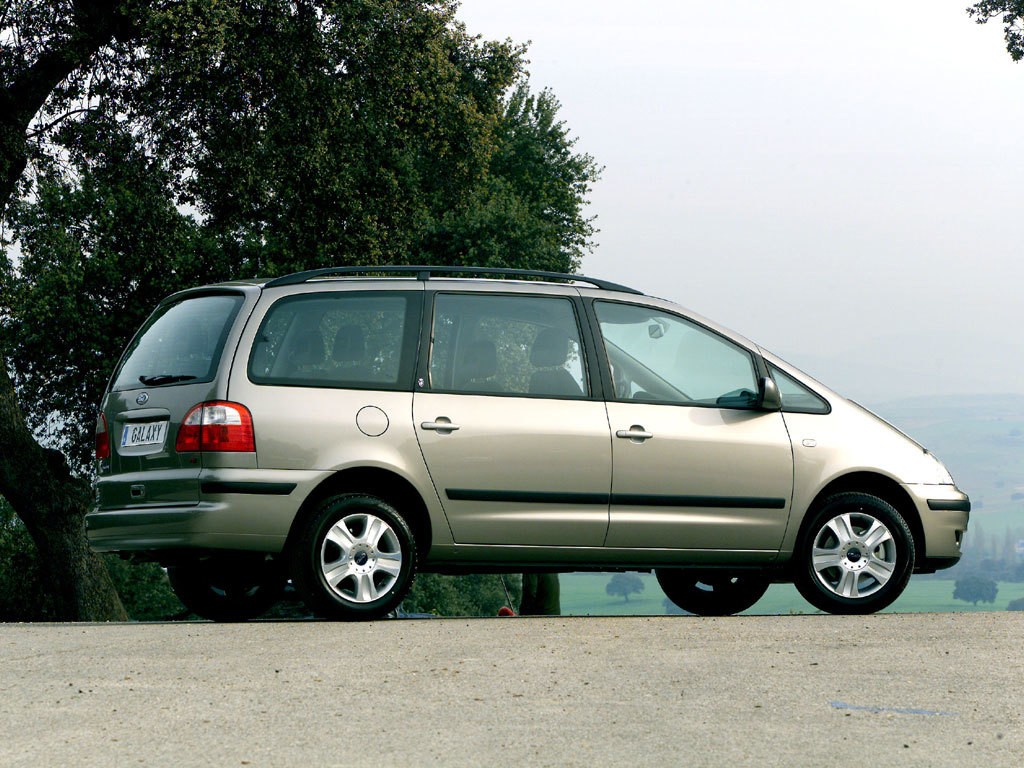 Ford Galaxy photo 10