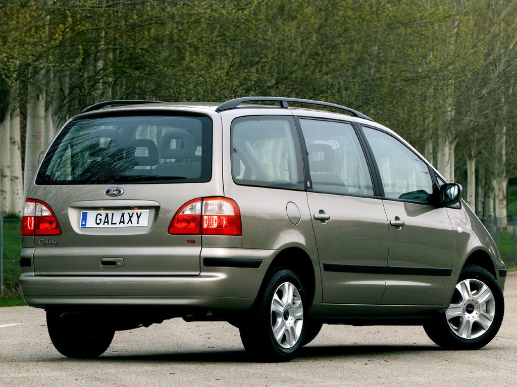 Ford Galaxy photo 11