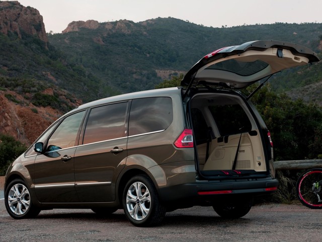 Ford Galaxy photo 4