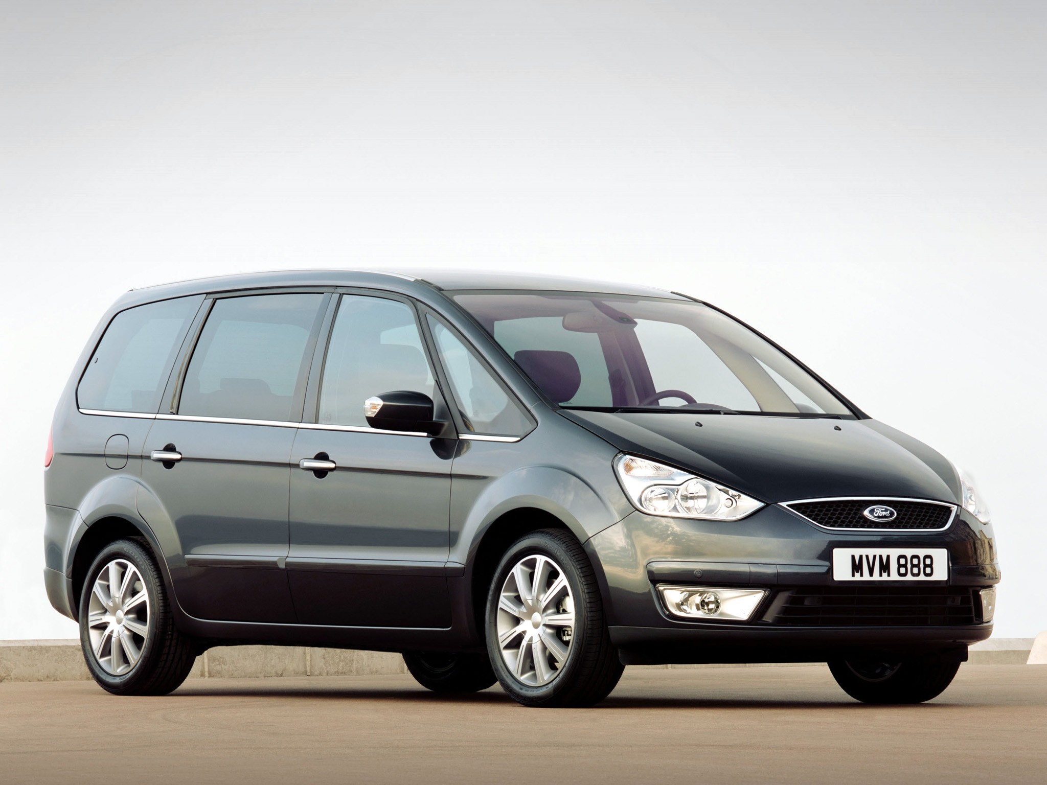 Ford Galaxy photo 13