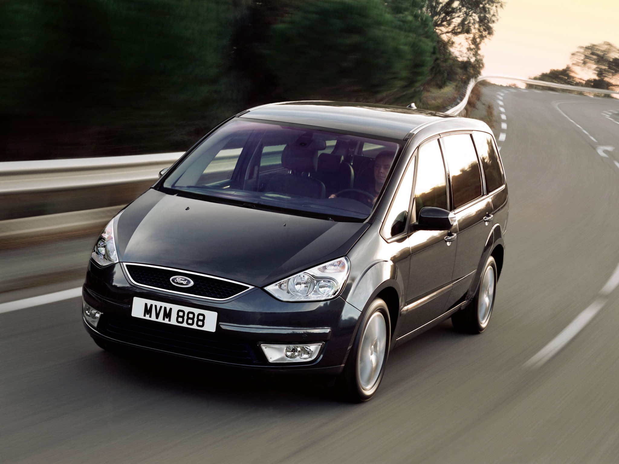 Ford Galaxy photo 17