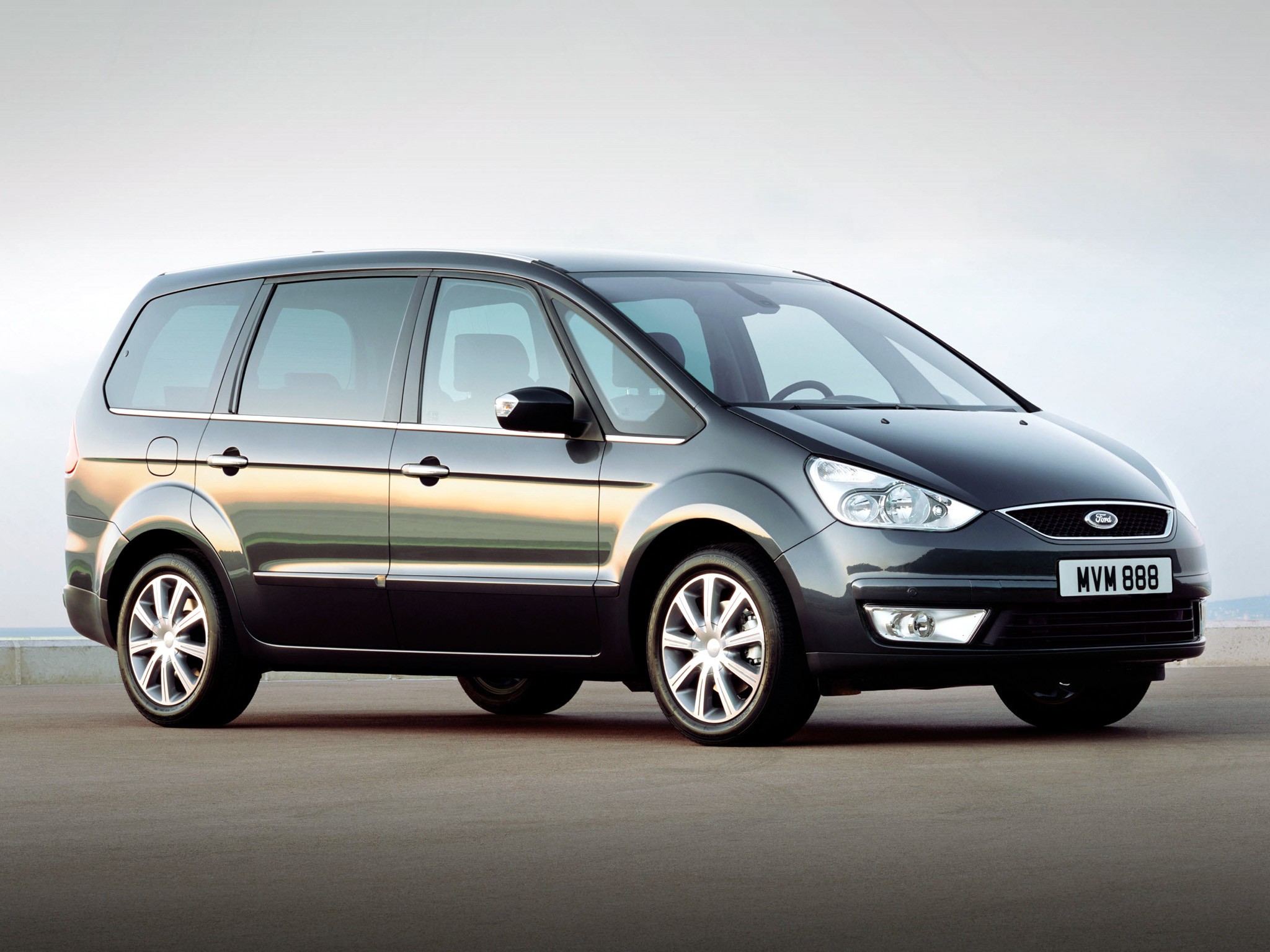 Ford Galaxy photo 18