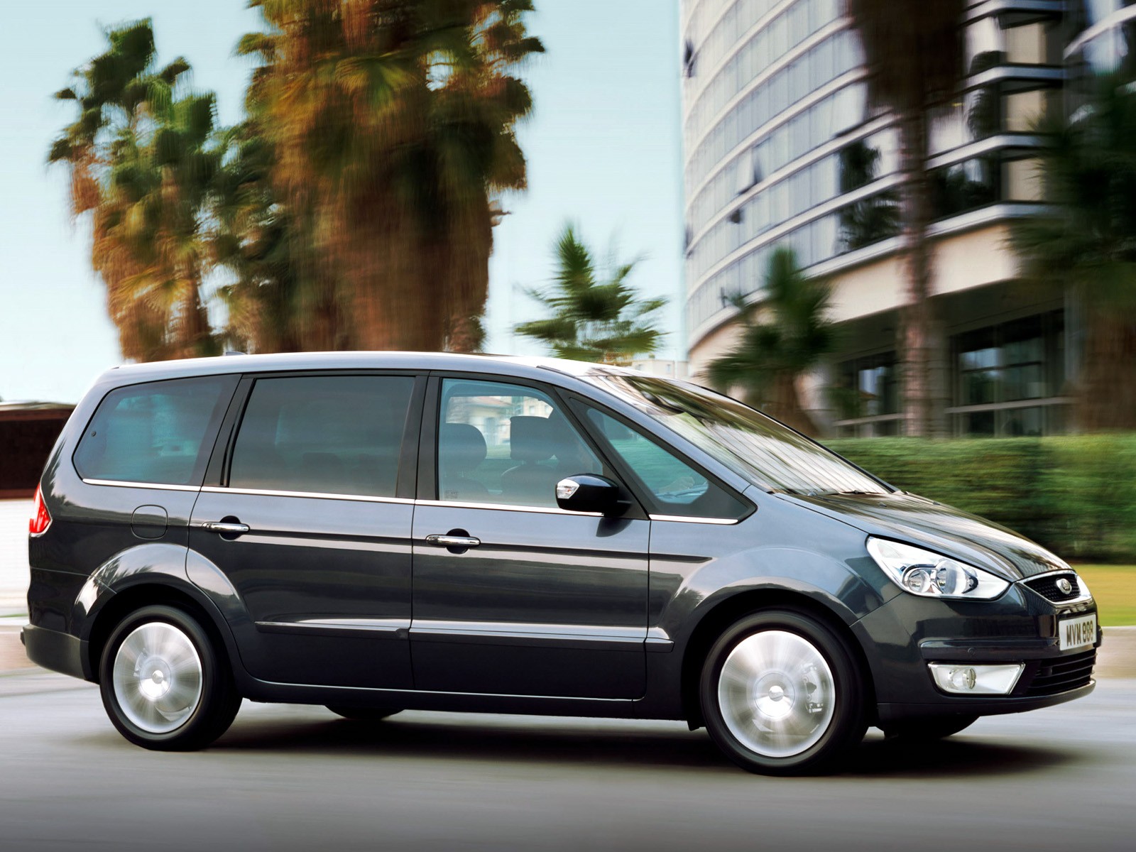 Ford Galaxy photo 19