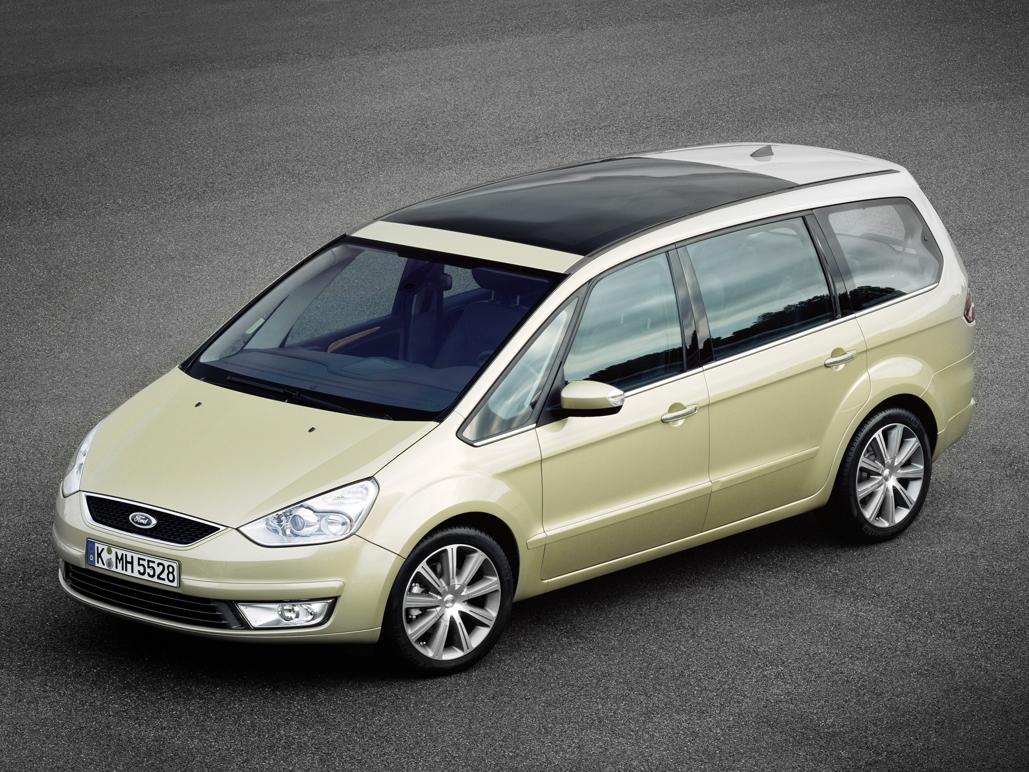 Ford Galaxy photo 23