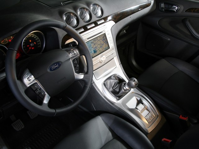 Ford Galaxy photo 45