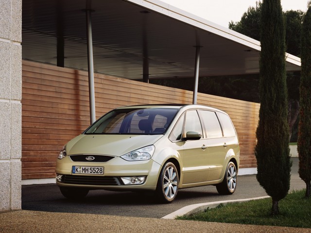 Ford Galaxy photo 24