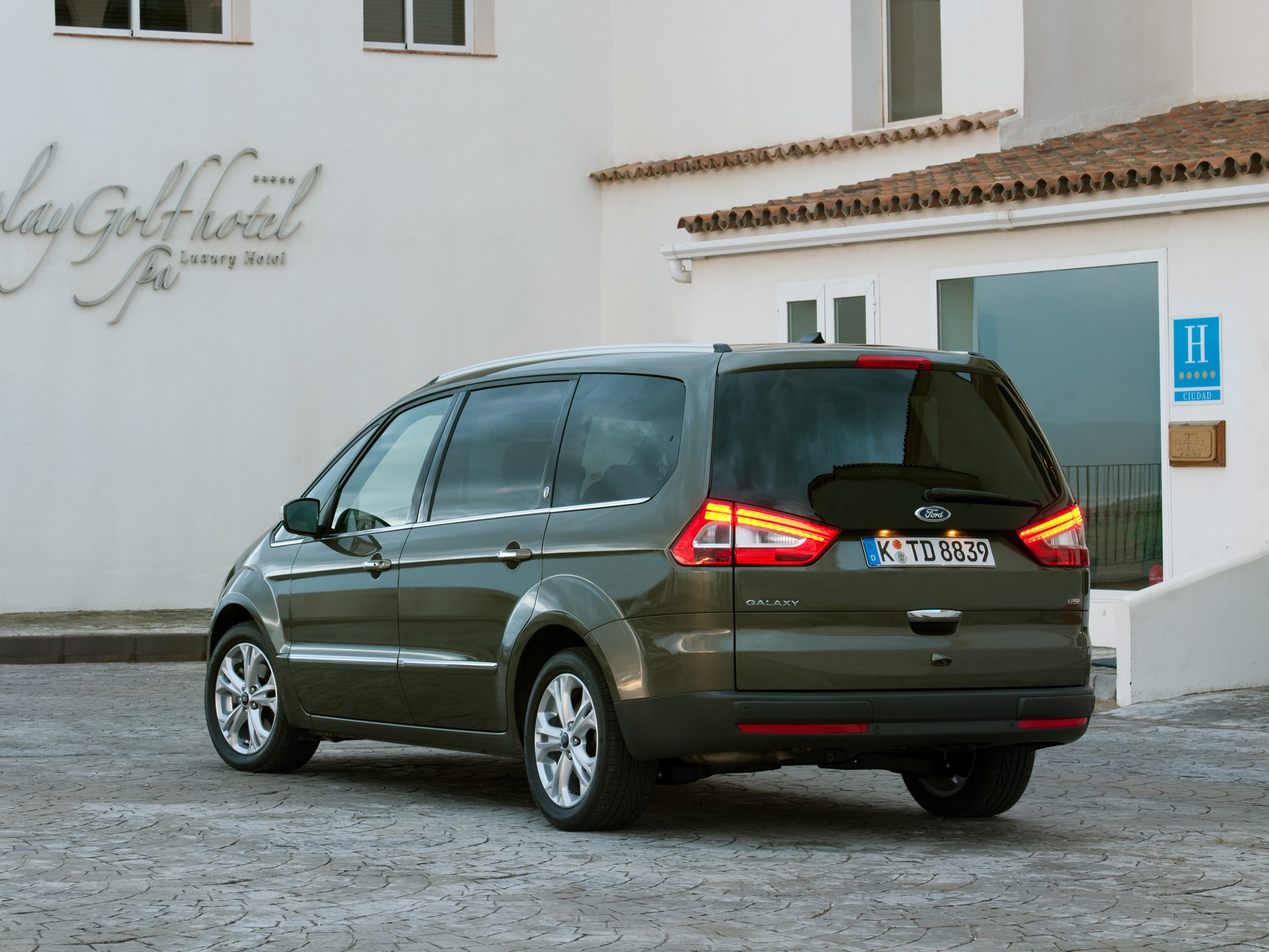 Ford Galaxy photo 29