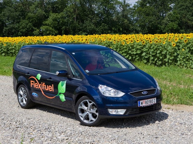 Ford Galaxy photo 35