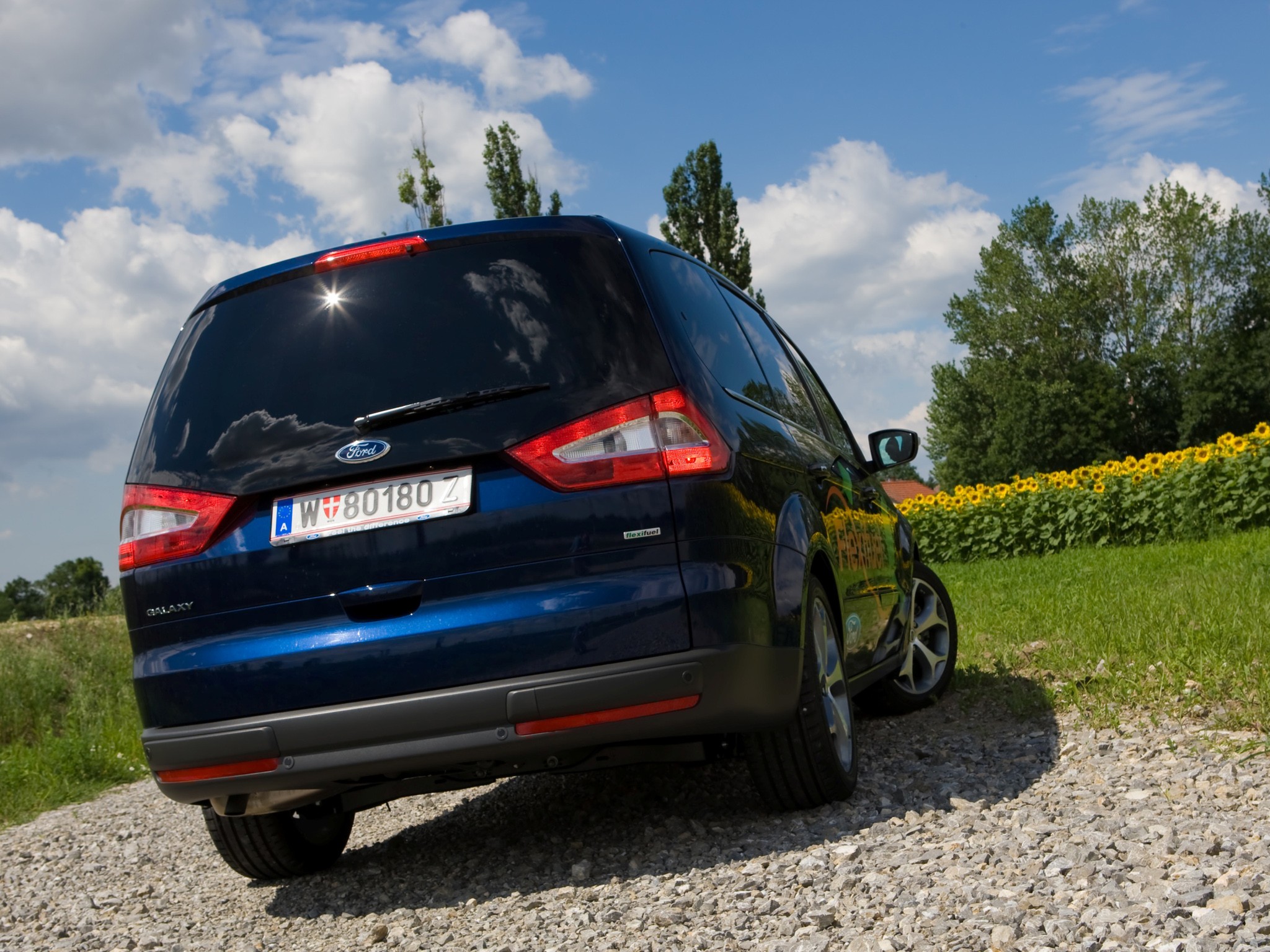 Ford Galaxy photo 36