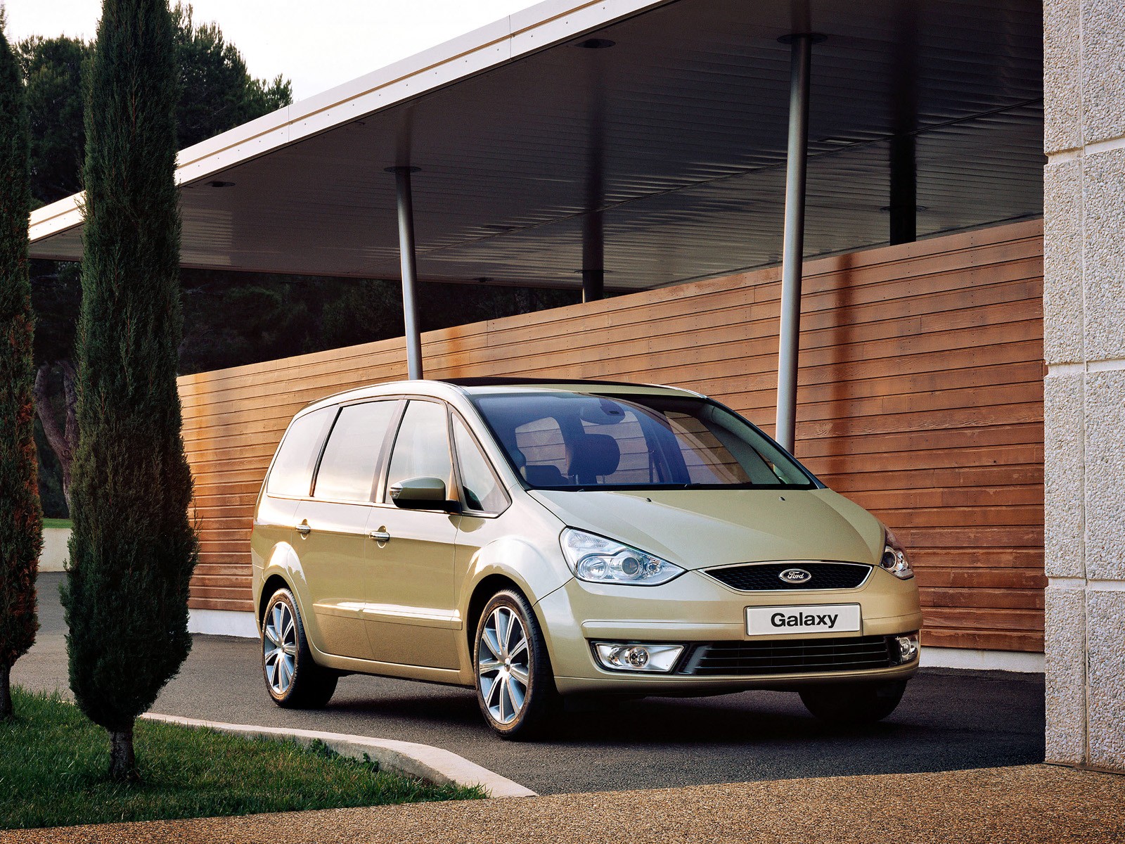 Ford Galaxy photo 40
