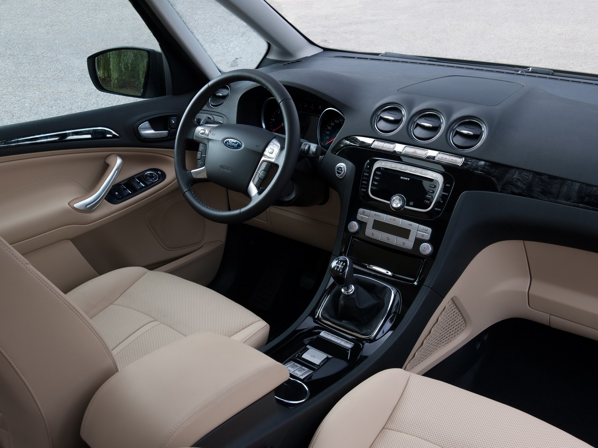 Ford Galaxy photo 47