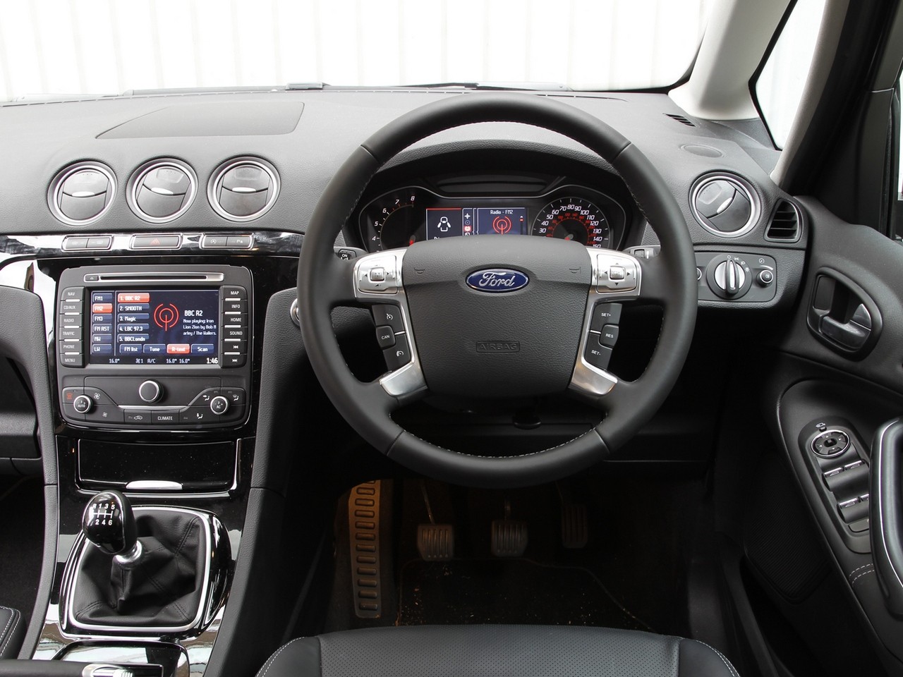 Ford Galaxy photo 48