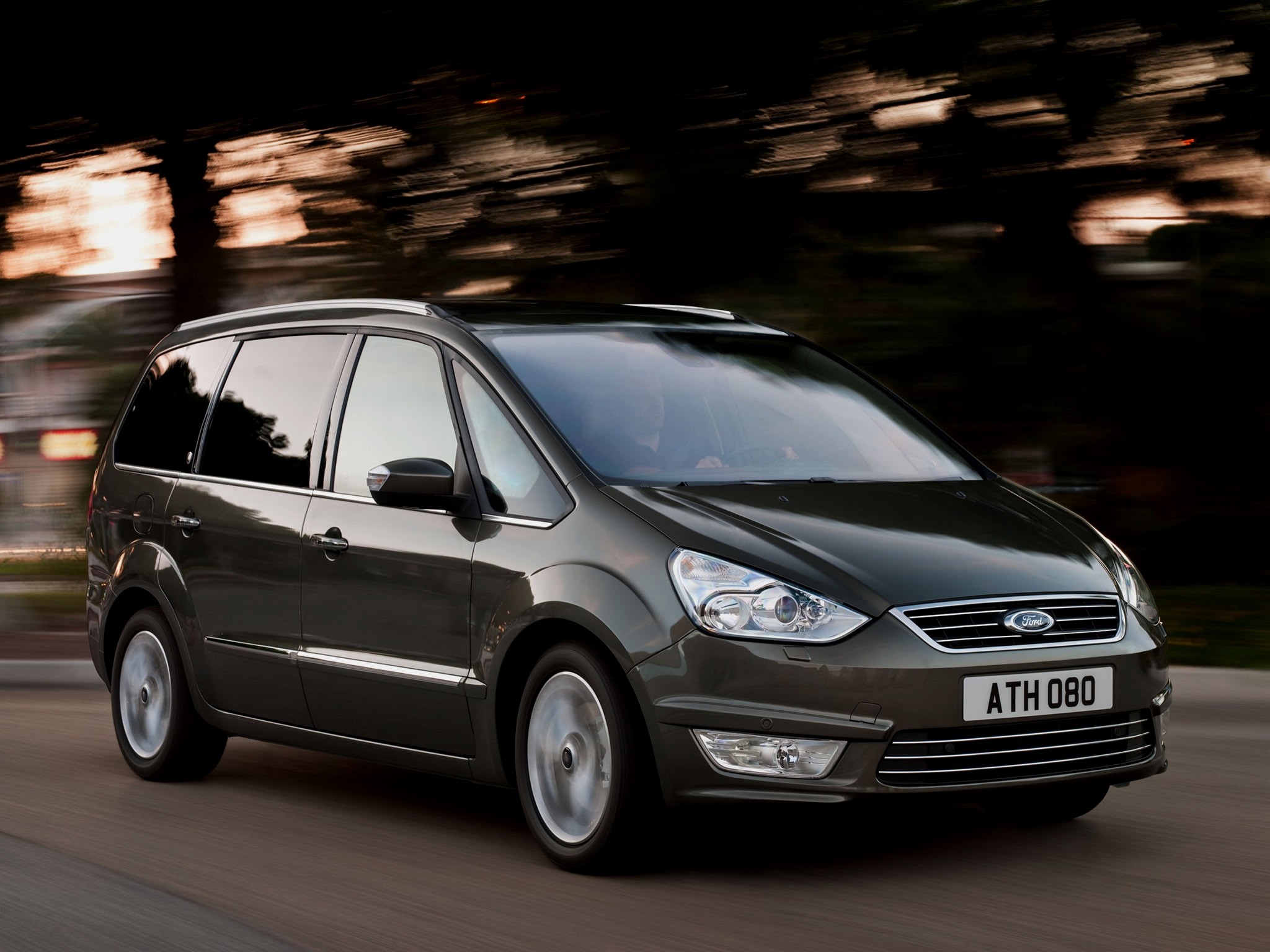 Ford Galaxy photo 3
