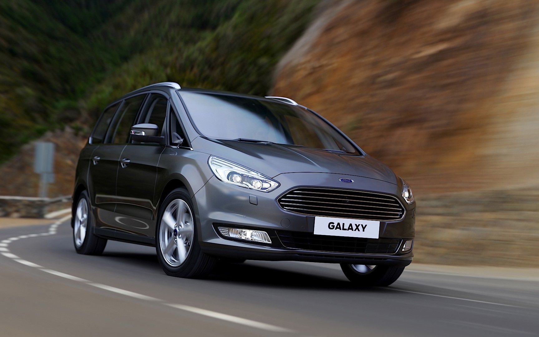 Ford Galaxy photo 12