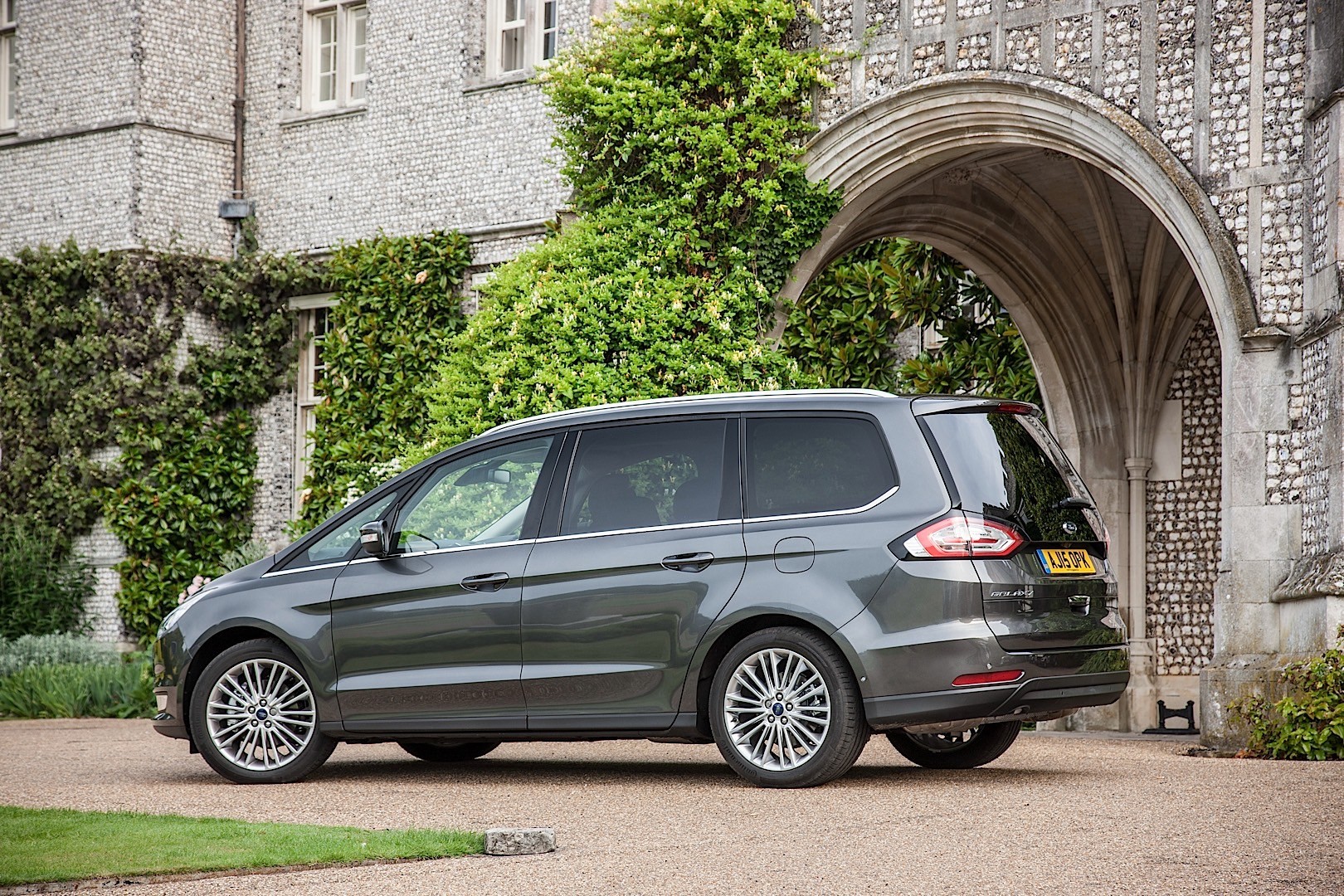 Ford Galaxy photo 31