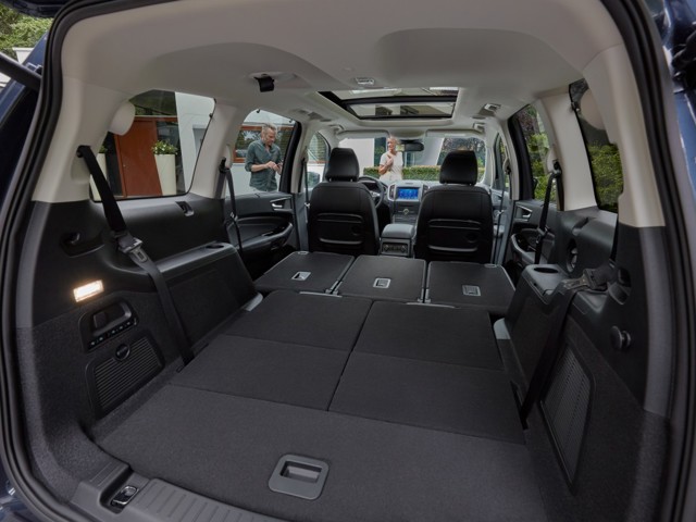 Ford Galaxy photo 21