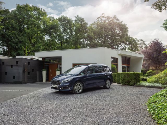Ford Galaxy photo 9