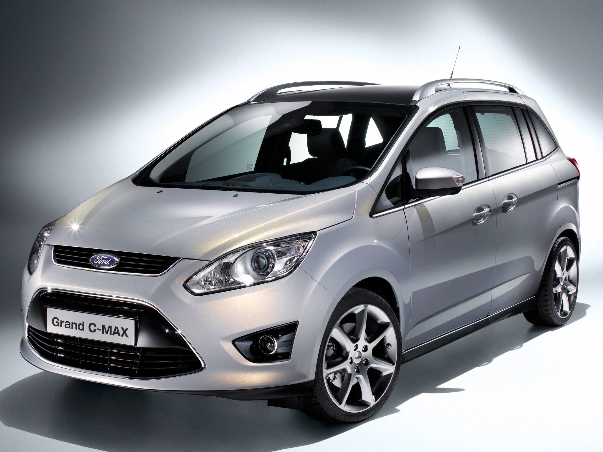 Ford Grand C-Max photo 6