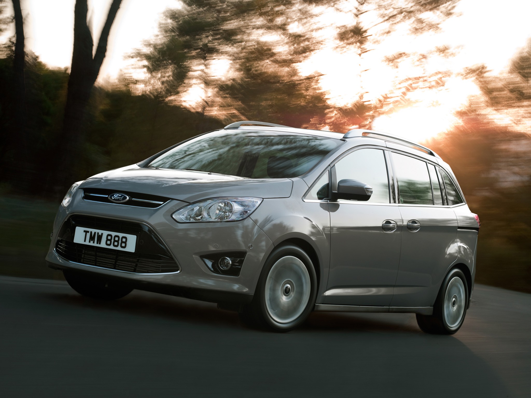 Ford Grand C-Max photo 17