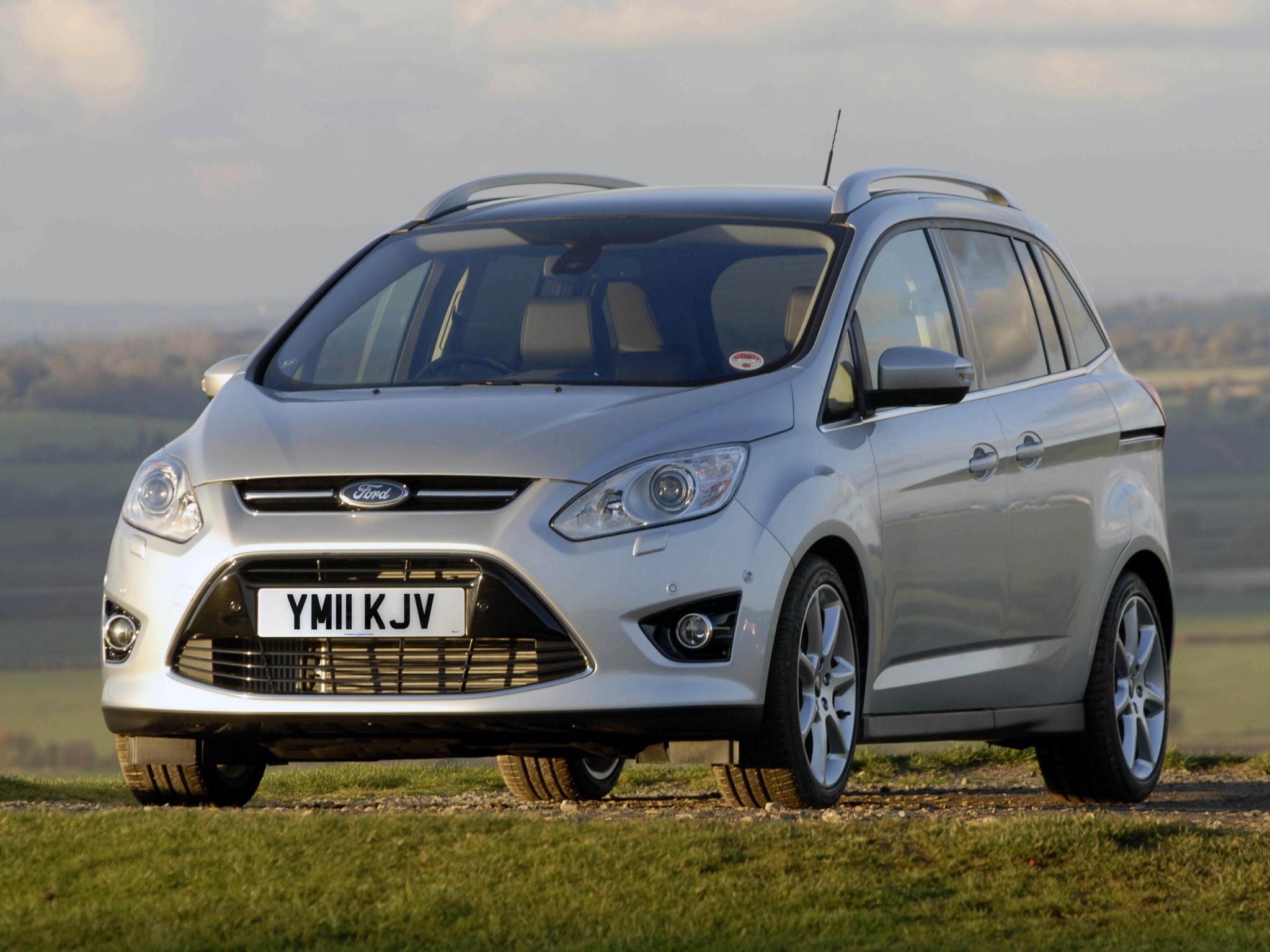 Ford Grand C-Max photo 24