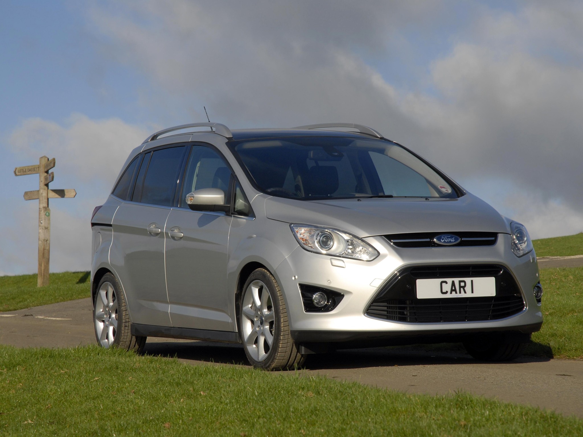Ford Grand C-Max photo 25