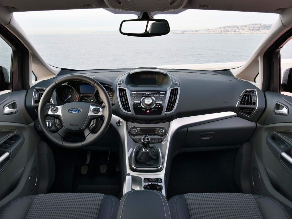 Ford Grand C-Max photo 57