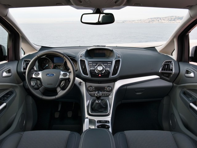 Ford Grand C-Max photo 57