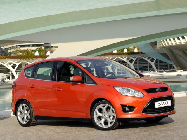 Ford Grand C-Max photo 29