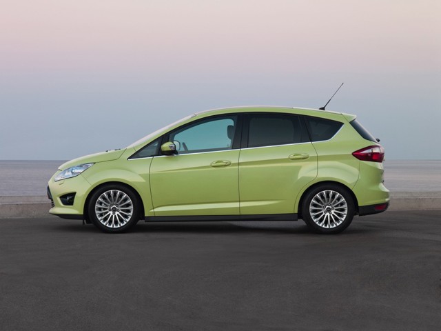 Ford Grand C-Max photo 38