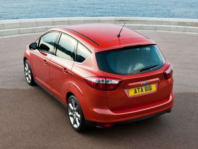 Ford Grand C-Max photo 42