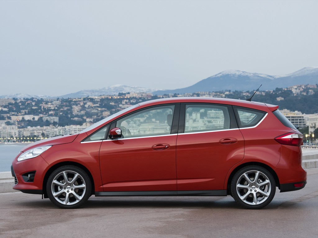 Ford Grand C-Max photo 44