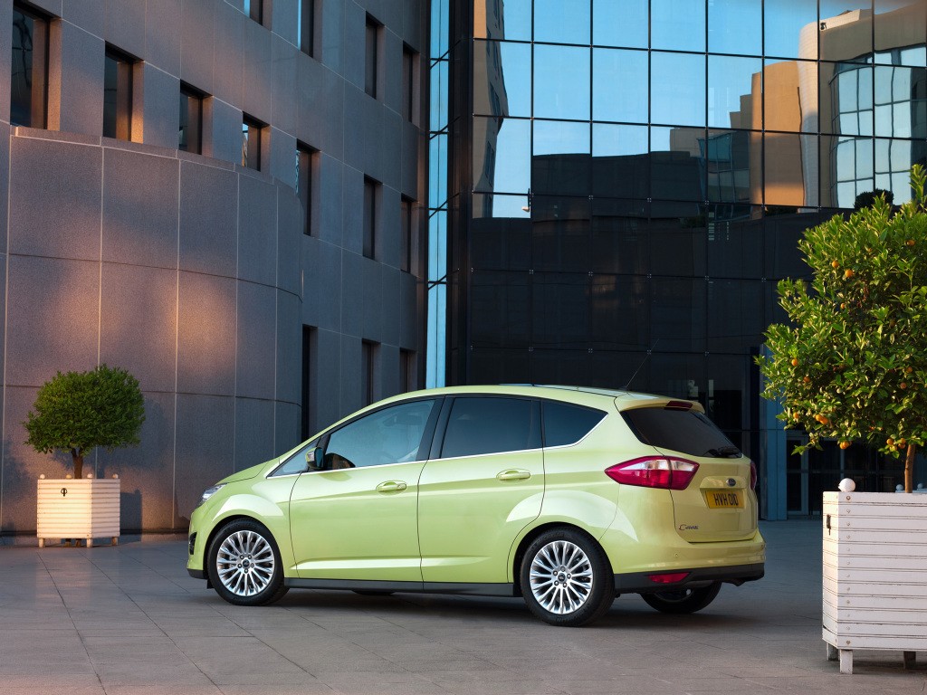 Ford Grand C-Max photo 49