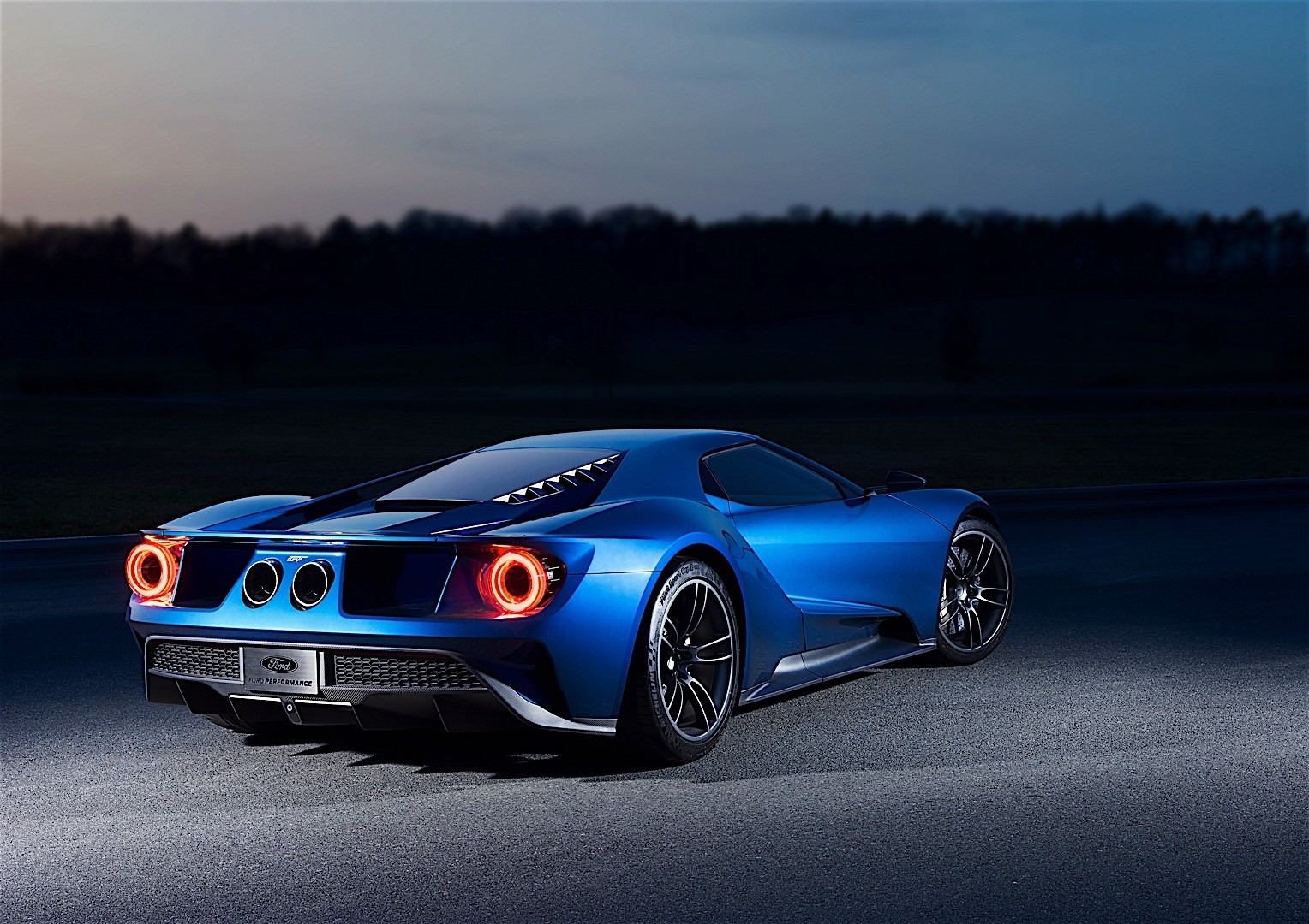Ford Gt photo 13