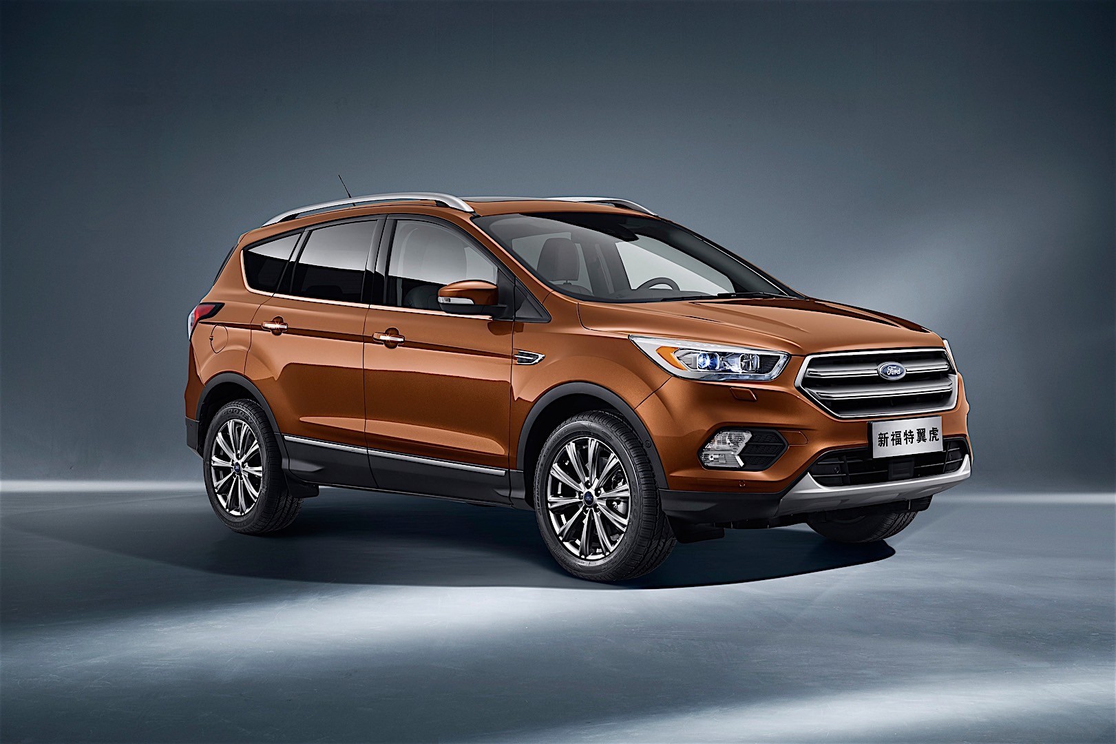 Ford Kuga photo 2