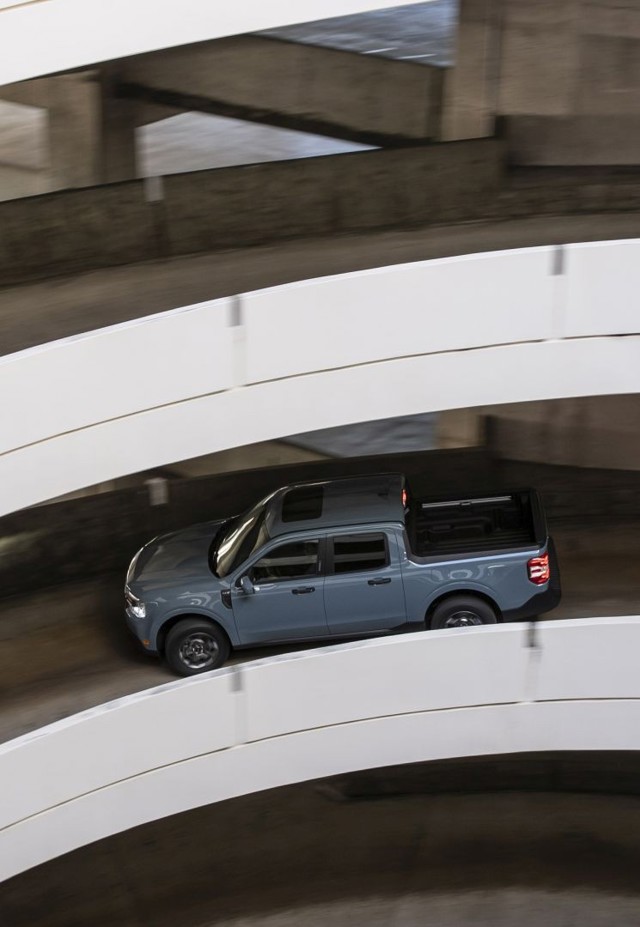 Ford Maverick photo 23