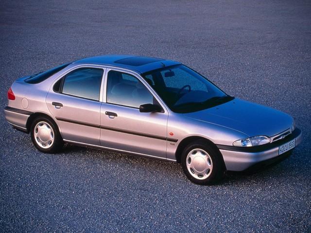 Ford Mondeo Hatchback photo 5