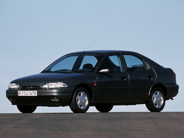 Ford Mondeo Hatchback photo 7