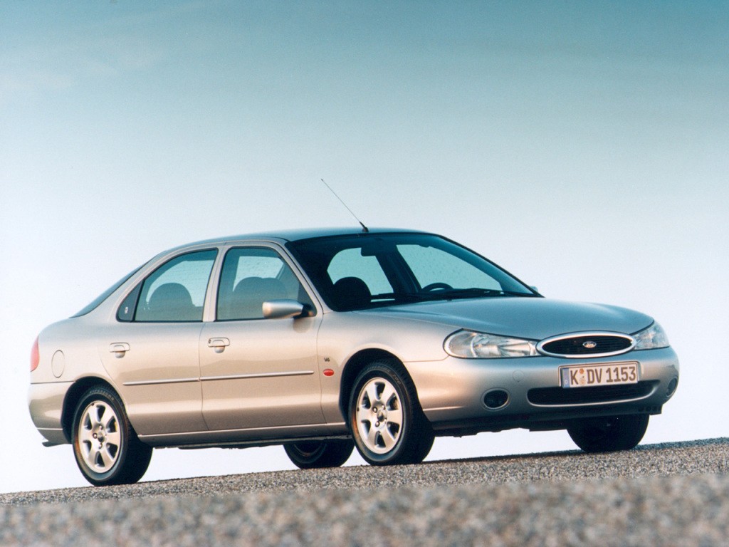 Ford Mondeo Hatchback photo 7