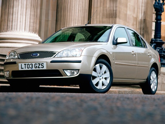 Ford Mondeo Hatchback Foto 12