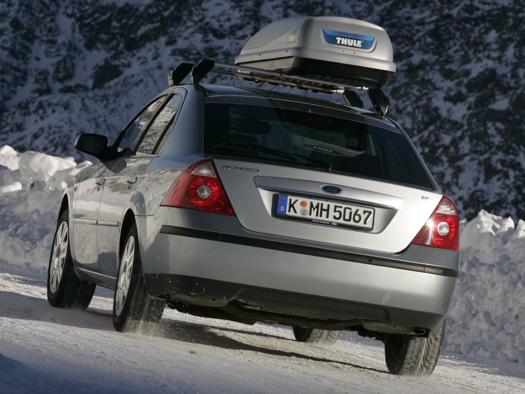 Ford Mondeo Hatchback photo 7