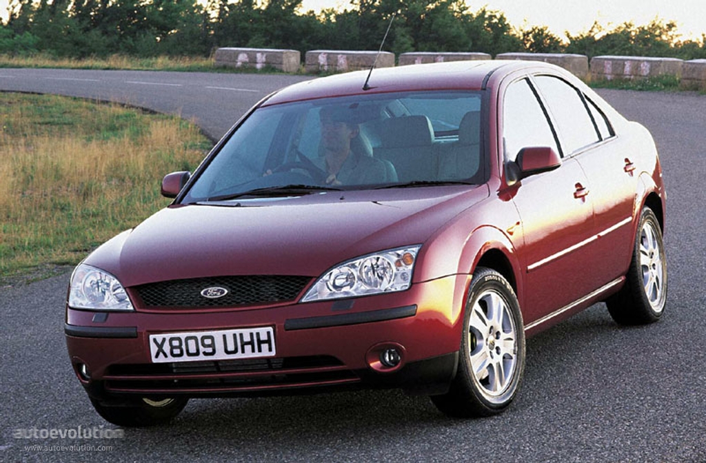 Ford Mondeo Hatchback photo 2