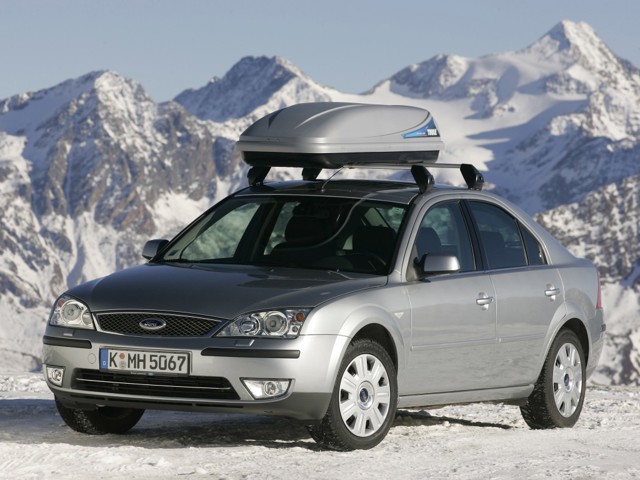 Ford Mondeo Hatchback foto 8